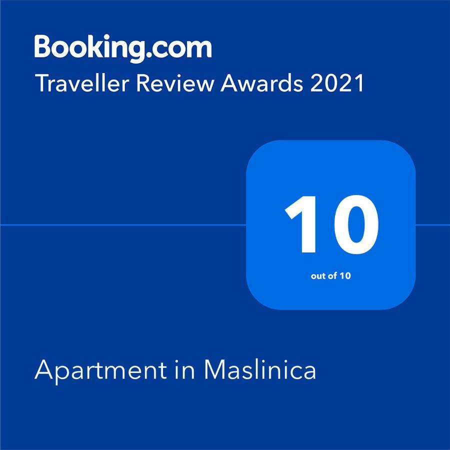 Apartment In Maslinica 70M From The Sea Exterior photo
